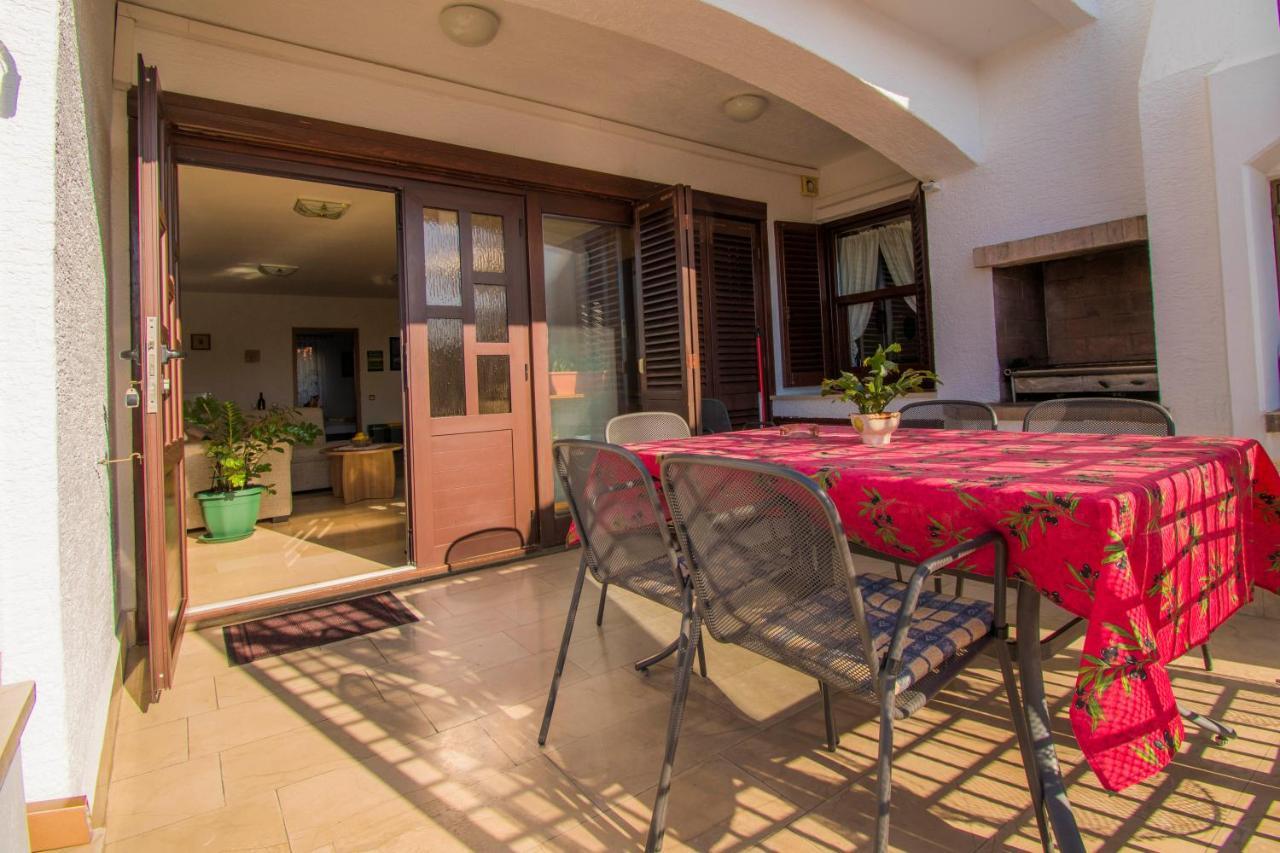 Apartments Grand & Plav In Krk كرك المظهر الخارجي الصورة