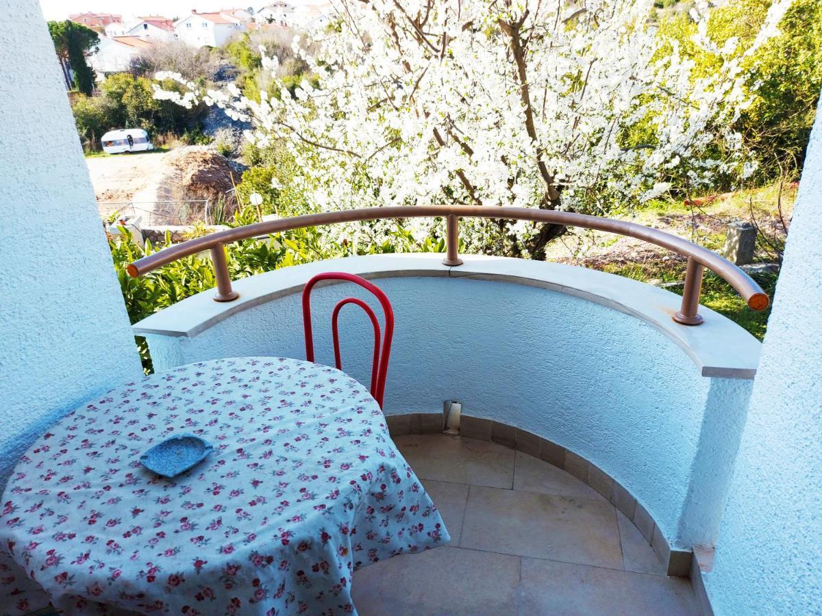 Apartments Grand & Plav In Krk كرك المظهر الخارجي الصورة