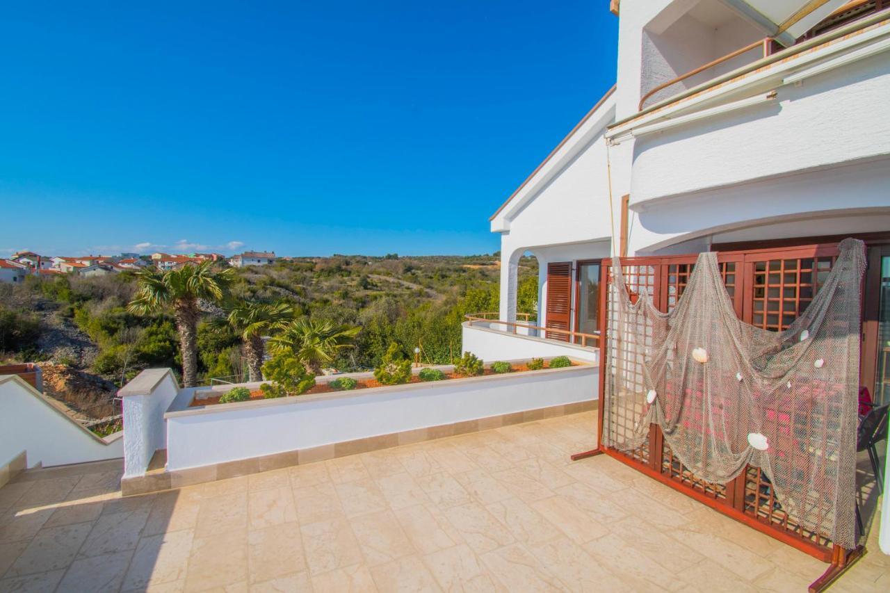 Apartments Grand & Plav In Krk كرك المظهر الخارجي الصورة