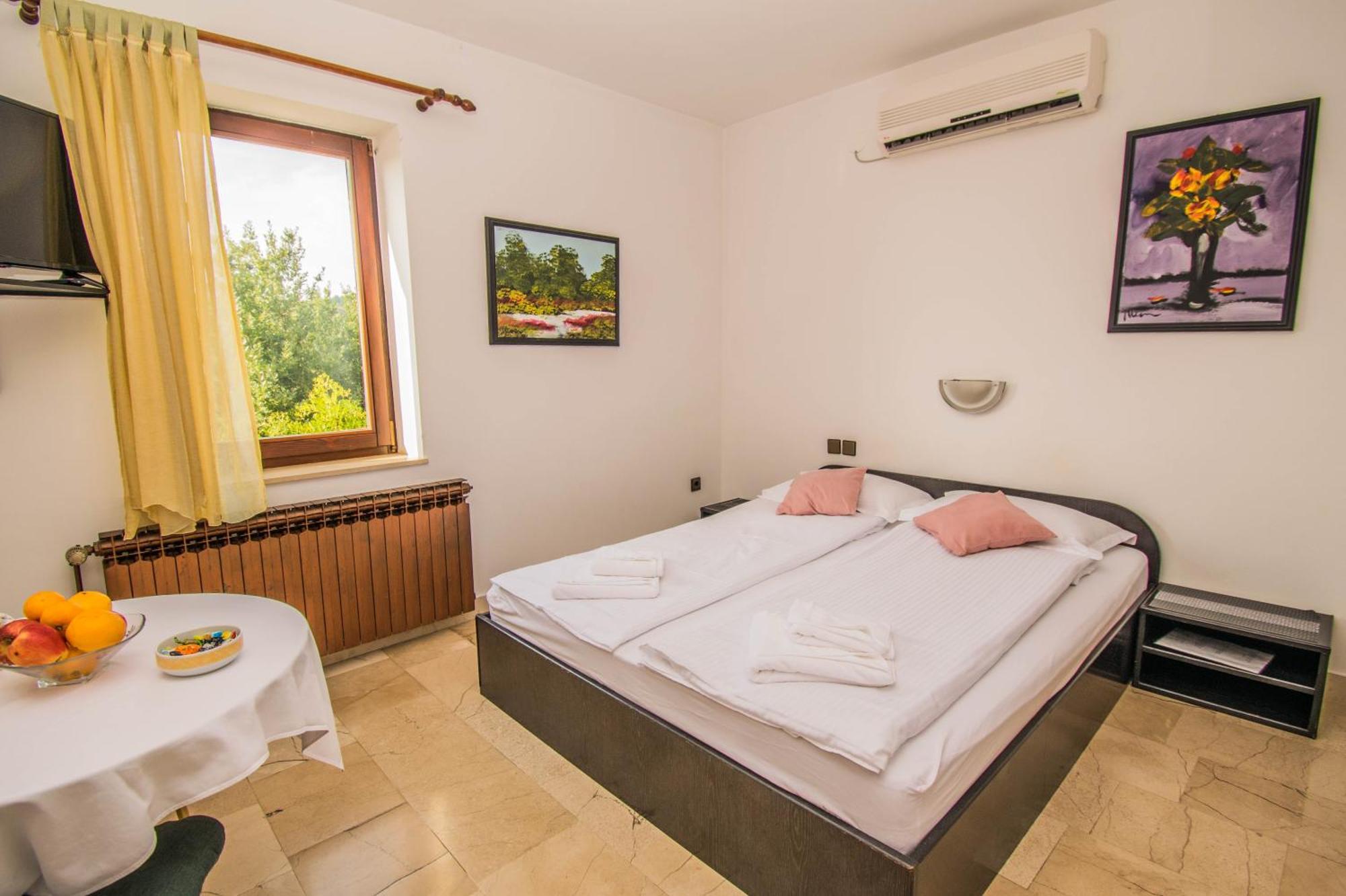 Apartments Grand & Plav In Krk كرك المظهر الخارجي الصورة