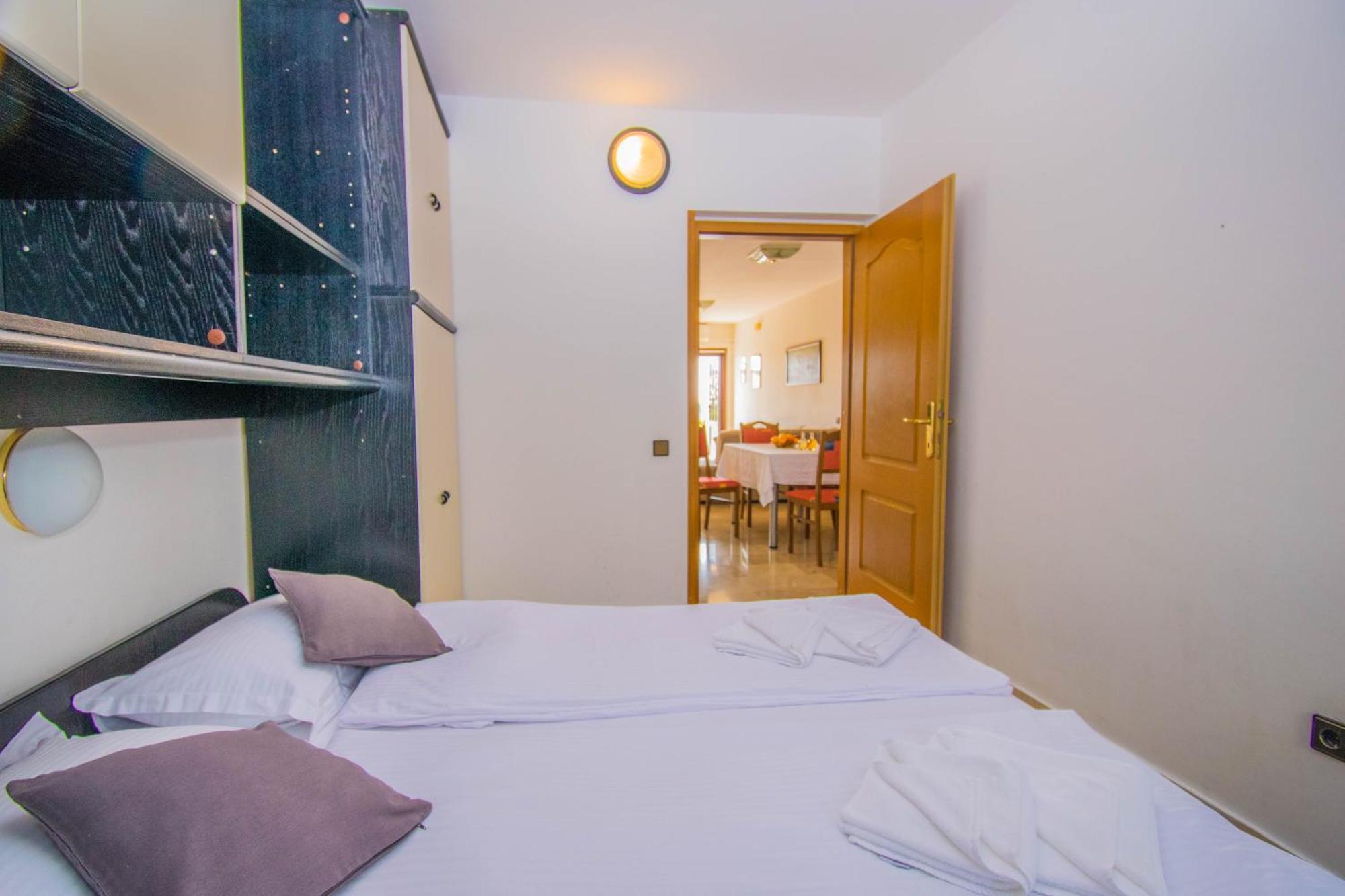 Apartments Grand & Plav In Krk كرك المظهر الخارجي الصورة